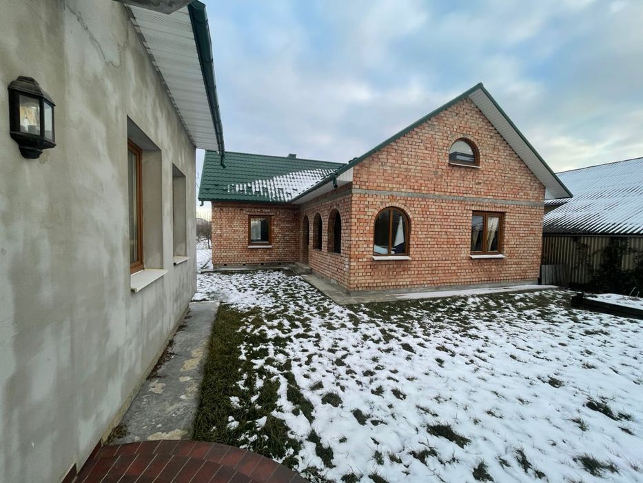 Продам будинок у с. Шипинці, 15 км до Чернівців