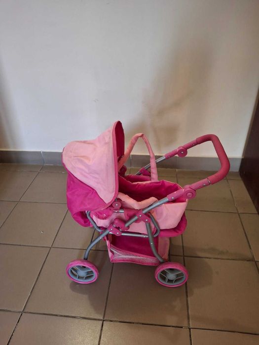 Візок для ляльок.