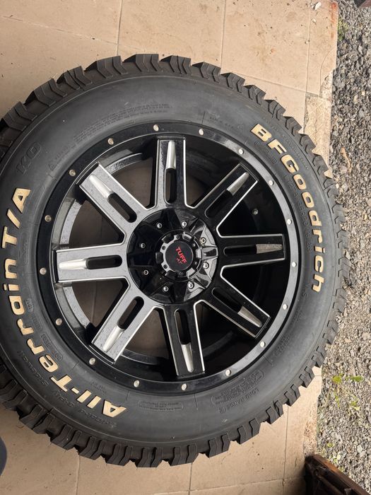 Диски OffRoad Fuel R20*9.0J PCD10*139.7/150 BF Goodrich 275/65 r20