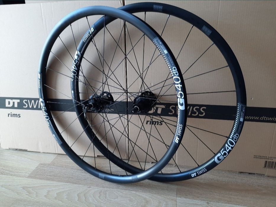 Nowe koła 28 29 gravel dt swiss hassns łożyska maszynowe