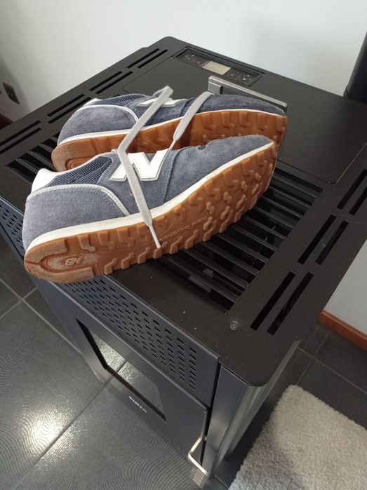 Vendo sapatilhas New Balance originais .