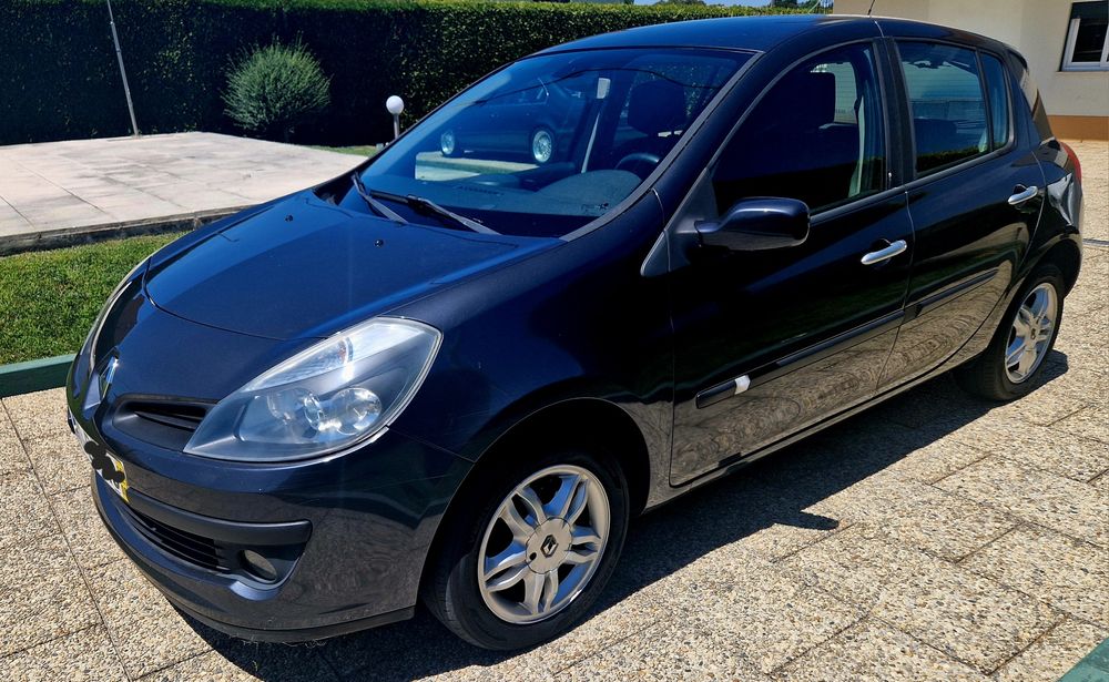 Renault Clio III 1.2 (2006)  – Bem Estimado
