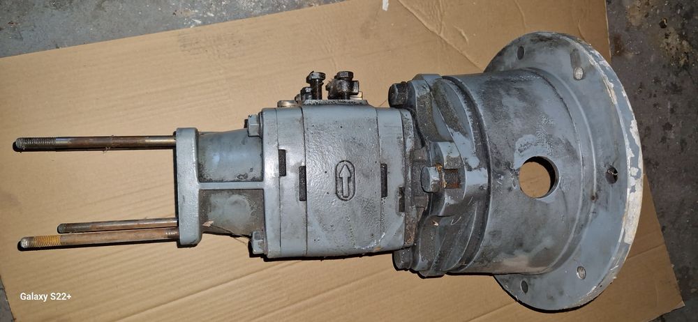 Pompa hydrauliczna VOITH od wtryskarki  Battenfeld  używana