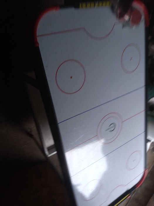 Air Hockey, cymbergaj