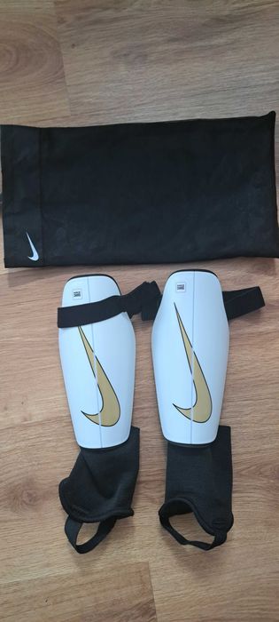 Nagolenniki Nike rozmiar L