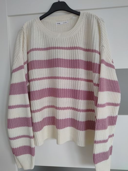 Sweter damski w paski