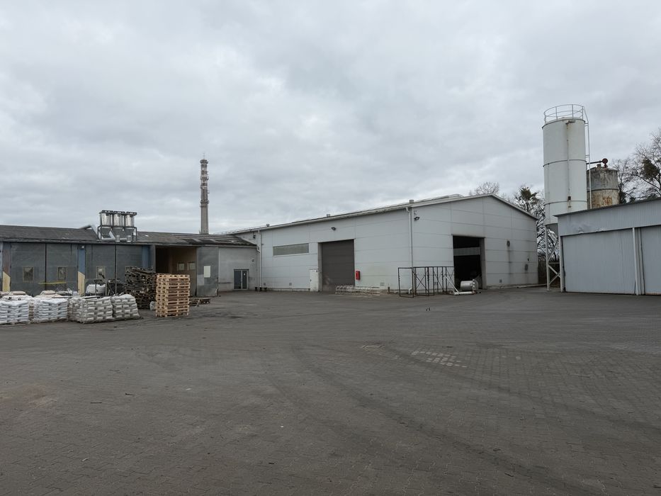 Sprzedam hale magazynowe wraz z zapleczem