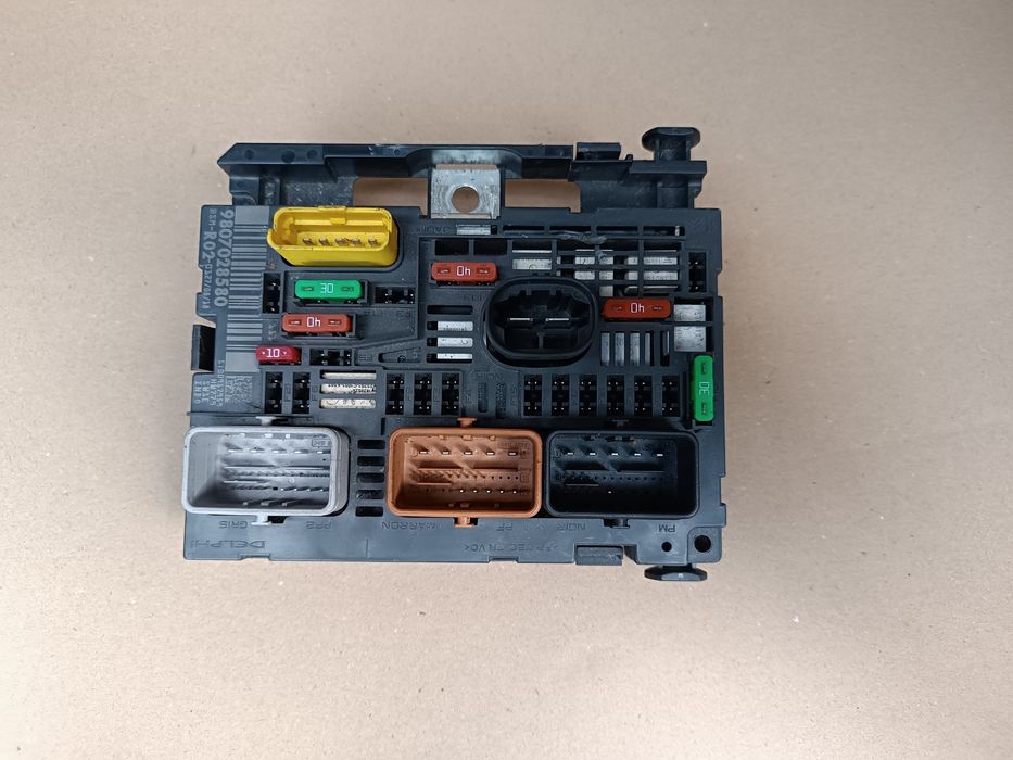 Citroen Peugeot - Moduł Skrzynka BSM R02