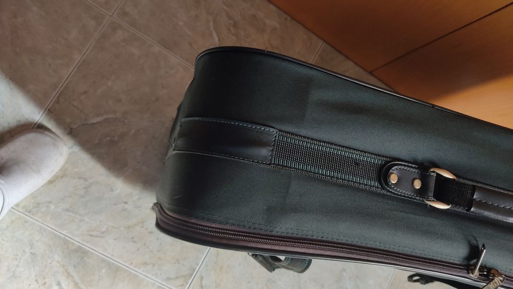 Mala de viagem preta