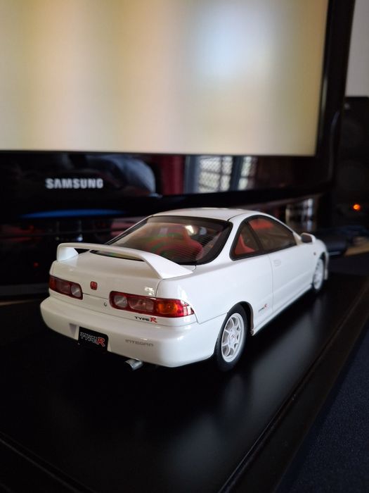 Otto Mobile 1:18 JDM Honda Intregra DC2 Type R