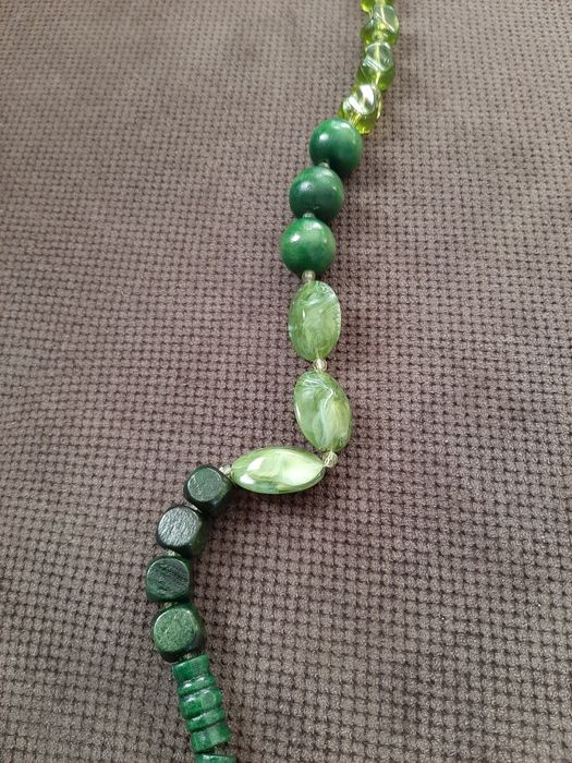 Korale damskie zielone