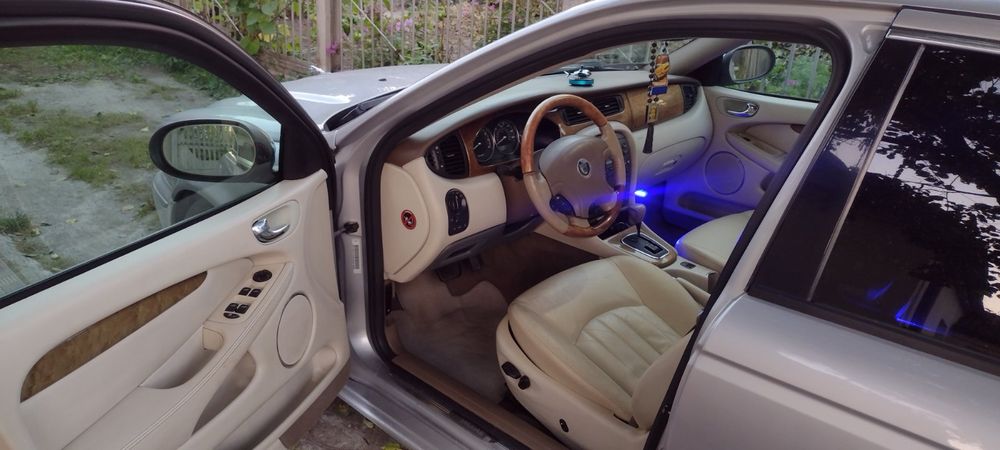 Продам Ягуар Х тайп 3550$