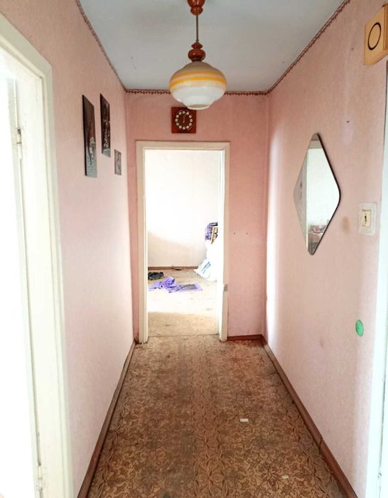 52 м2 бетону та ТВОЇХ ПРАВИЛ. Виставка, 2к квартира. VRV ID: 42096