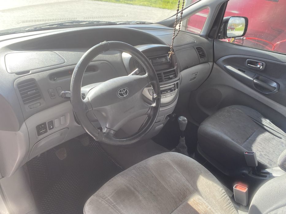 Toyota previa 2002 d4d 7 місць