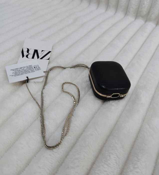 ZARA - Pokrowiec / etui na airPods