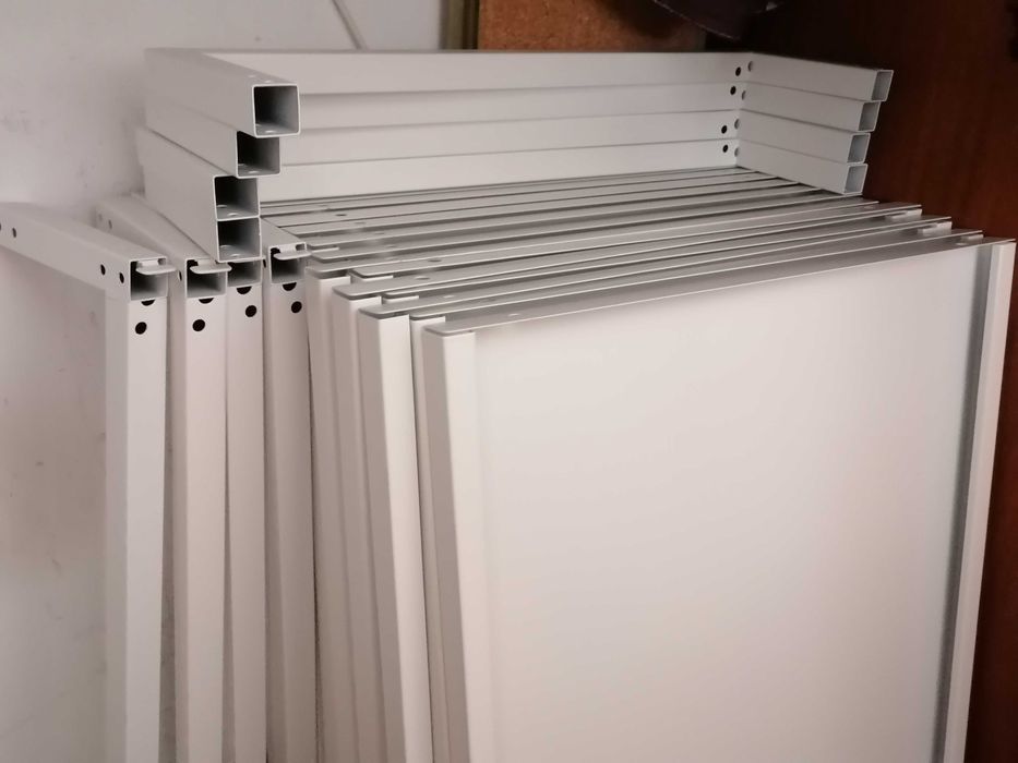 Prateleiras Cacifo HALLAN IKEA