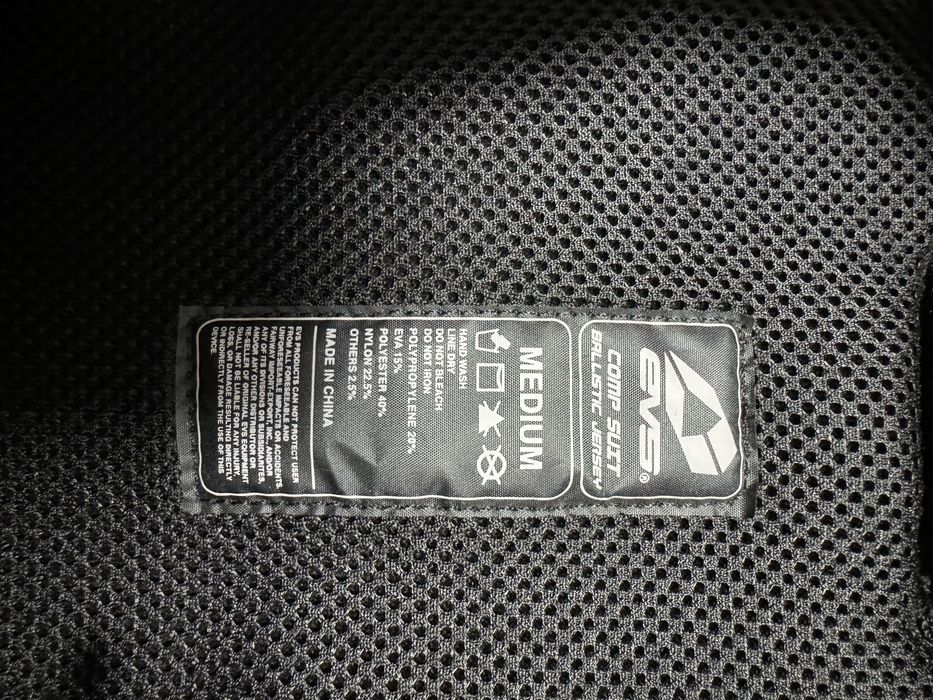 Esqueleto/peitoral motocross