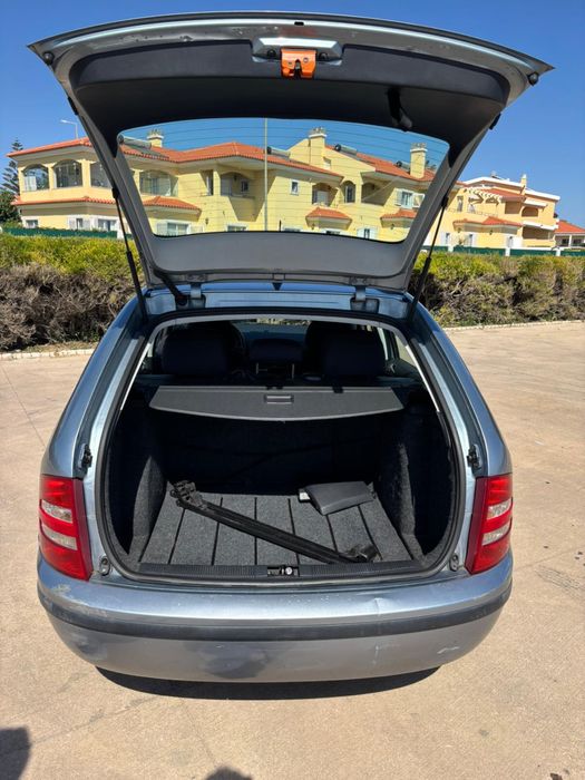 Skoda Fabia 1.2 em otimo estado
