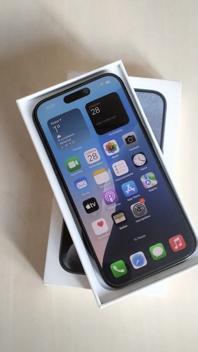 iPhone 15 Pro, Blue Titanium. 512 GB