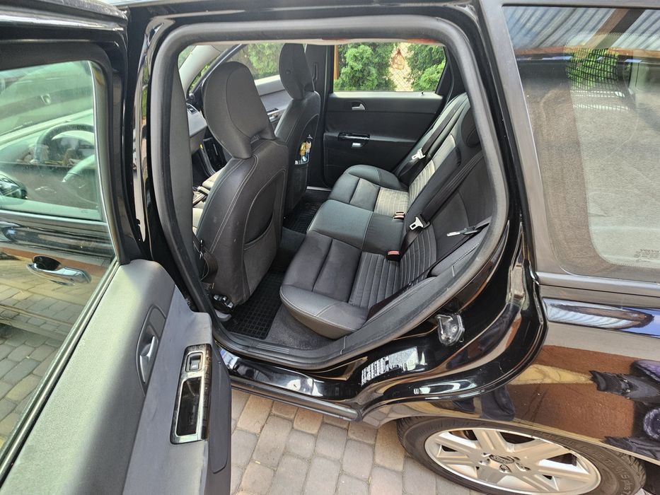 Śliczne Volvo V50 2,0 2004r