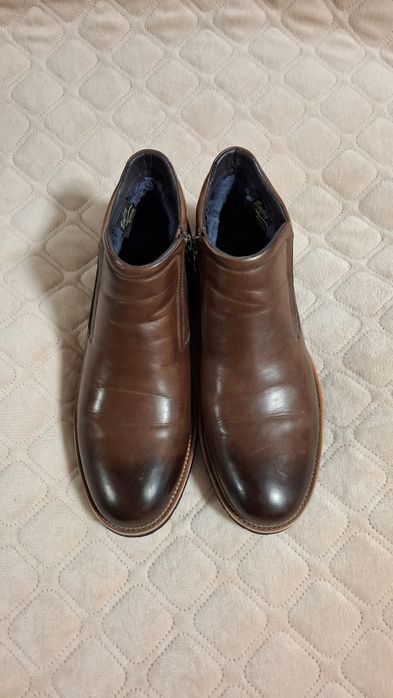 Туфлі , чоботи Tomfrie