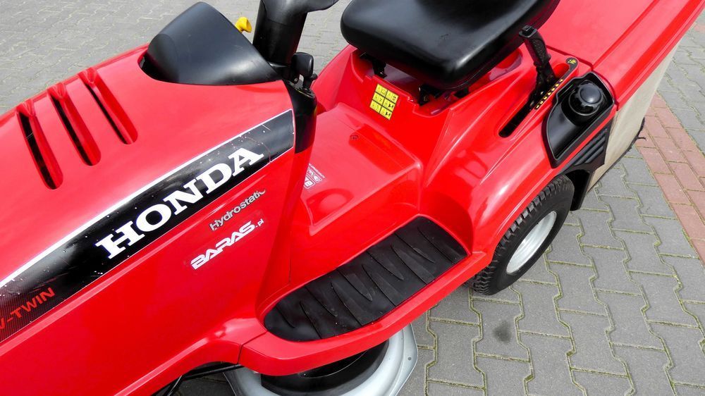 Traktorek kosiarka HONDA 2315 2 Cylindry (180502.6) - Baras