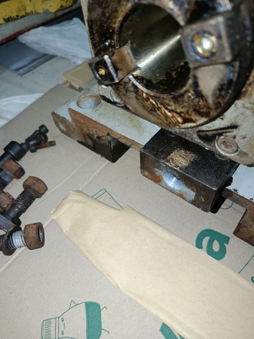 Вертикальная фрезерная головка ВФГ фрезерного станка 6720