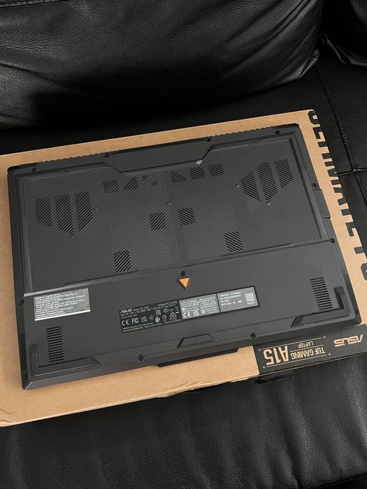 2025 ASUS TUF GAMING A15 c/ garantia- Ryzen 7 16GB RTX4050 - 6GB 512GB