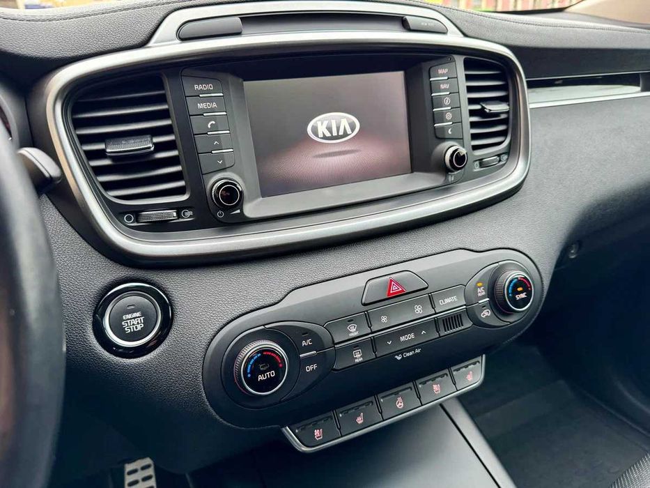 Kia Sorento  2016 2.2 Дизель