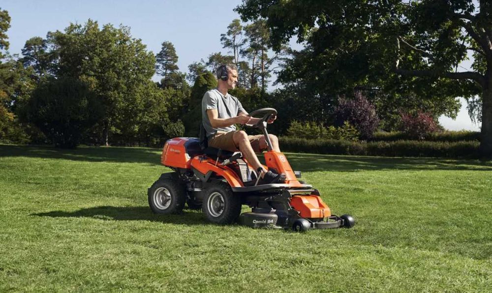 Traktor Husqvarna Rider R214TC kosiarka