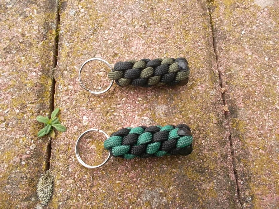Mini Porta-chaves em Paracord