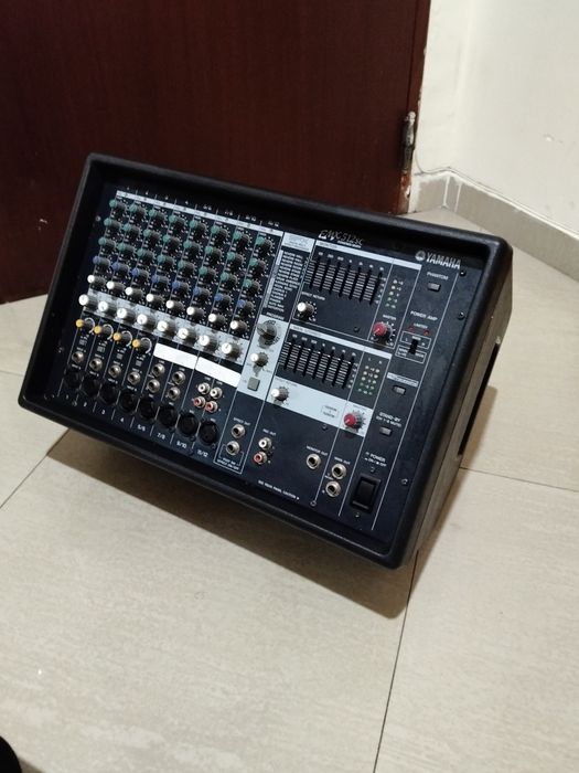 Mixer yamaha emx 512 analógica