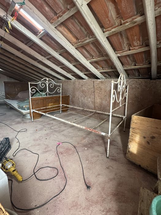 Estrutura de Cama de Ferro Solteiro