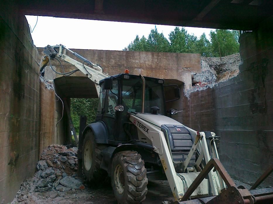 Usługi Koparką Kołową, OBROTÓWKA, Koparko Ładowarką Koparka z Młotem