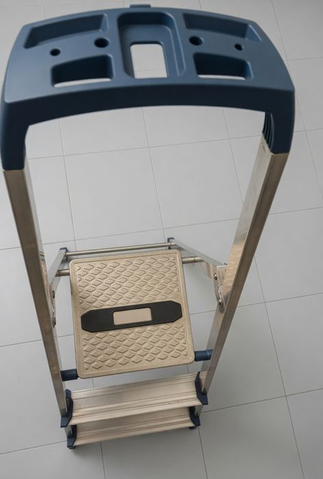 Escadote alumínio  - 3 degraus