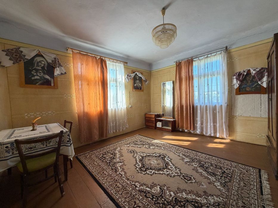 Продаж будинку в передмісті Стрия