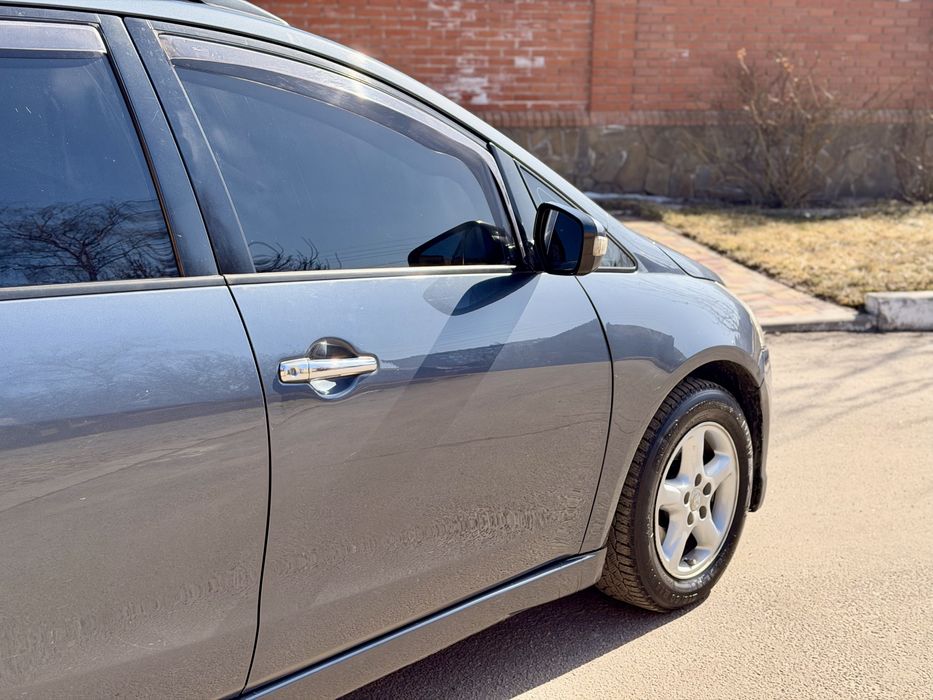 Mitsubishi GRANDIS 7 Мест Автомат