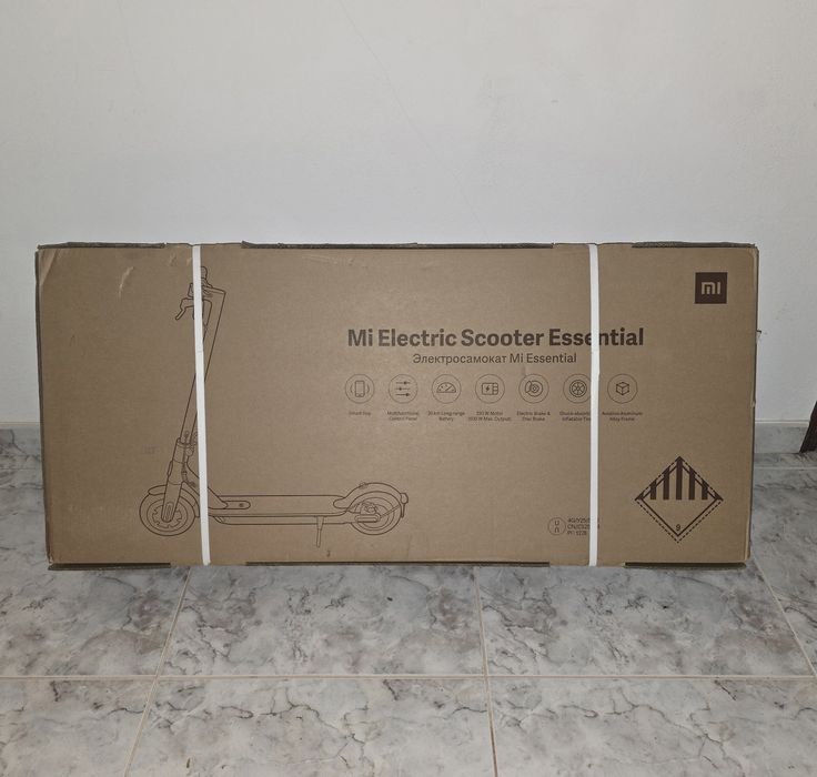 Trotinete Elétrica Xiaomi Mi Electric Scooter Essential (SELADA)