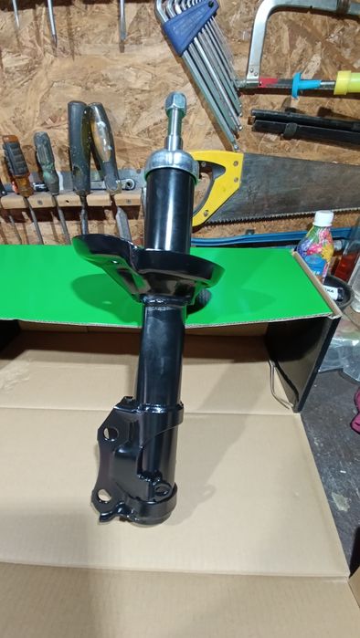 Амортизатор передний