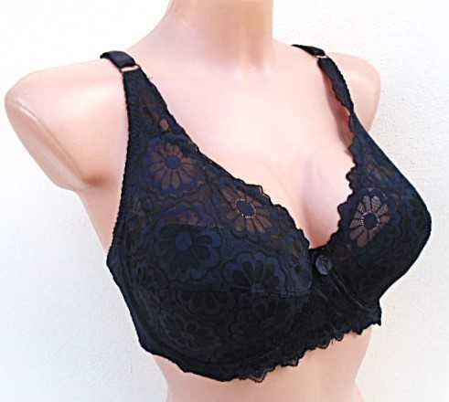 wygodny koronkowy biustonosz 95E  czarny miękki  na fiszbinach