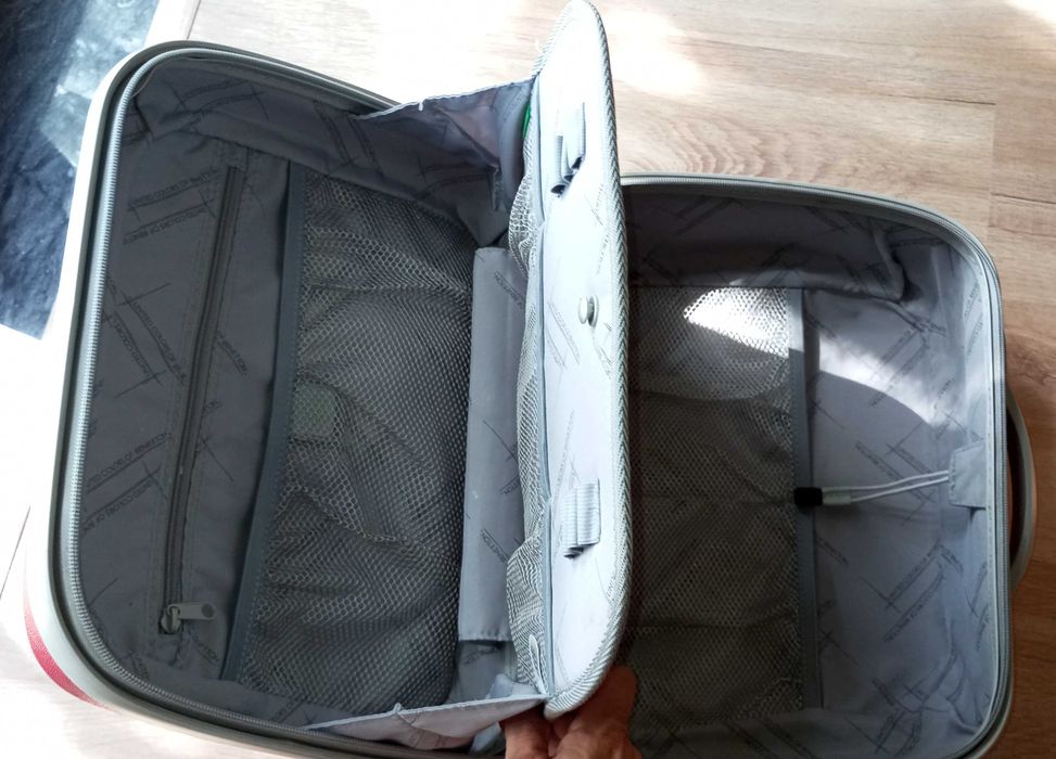 Mala de viagem Benetton - Excelente estado como novo