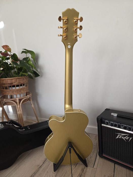 Epiphone Uptown Kat + hard case Epiphone + Peavey Blazer 158