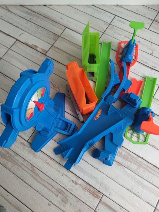 Hot wheels action
