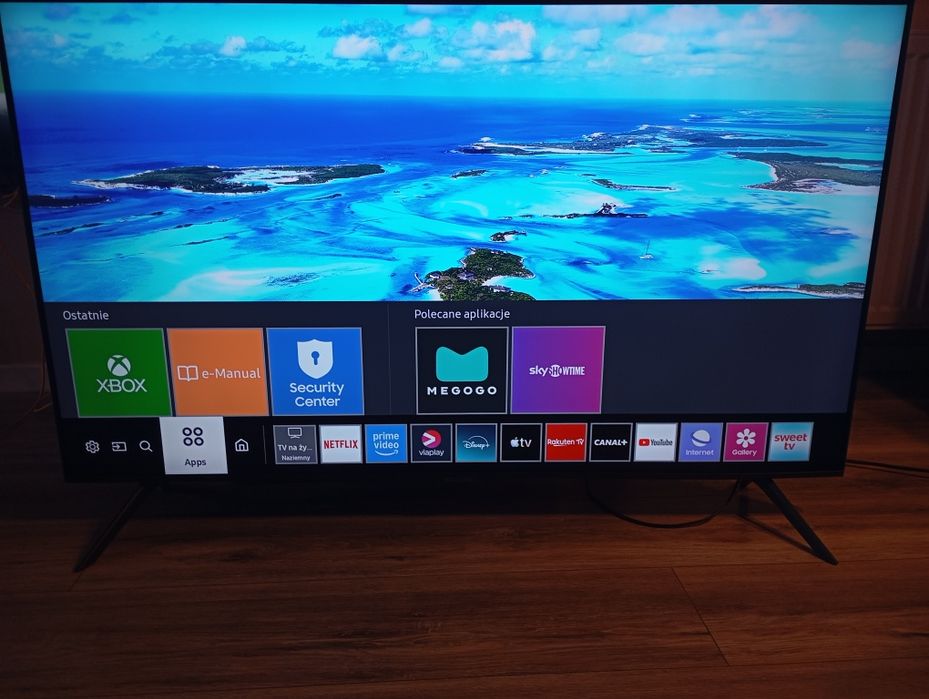 Telewizor Samsung  50 cali wifi 4K nowy pilot, SmartTv,  bezbramkowy, stan idealny z pakietem telewizji internetowej