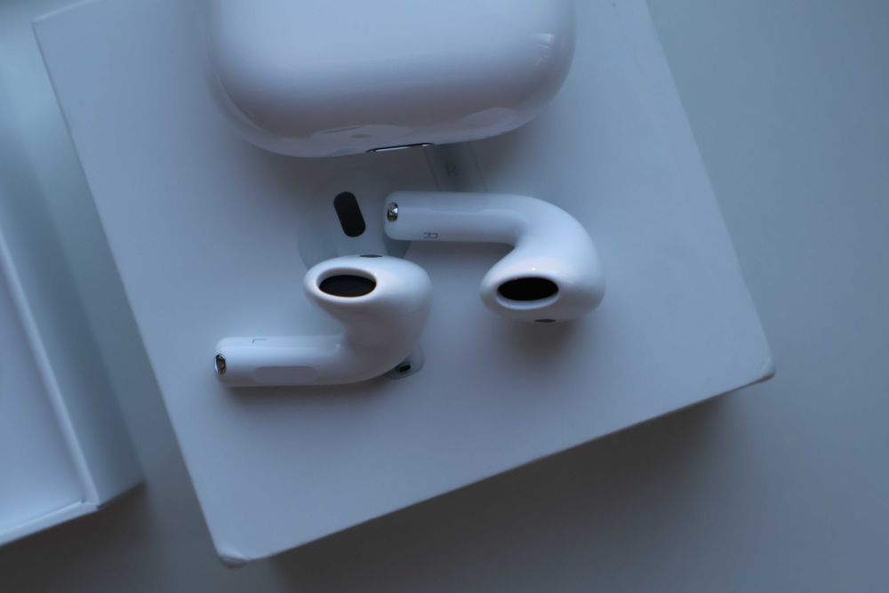 Оригінальні Навушники Apple AirPods 4 Active Noise Cancellation MXP93