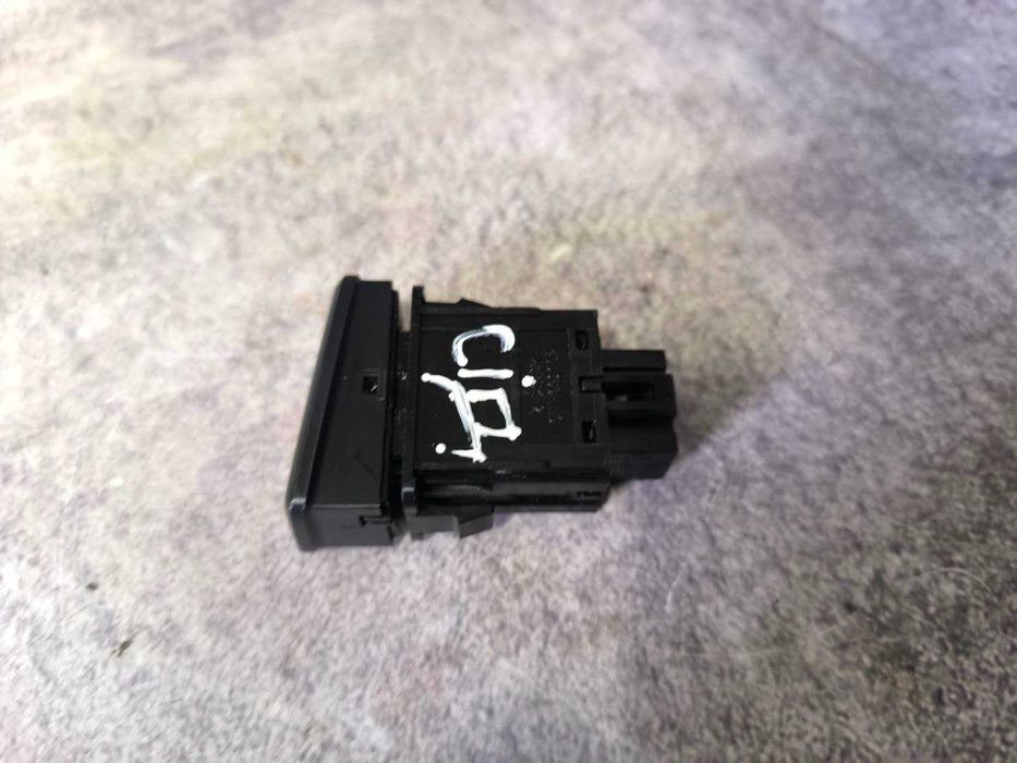 Кнопка аварійної сигналізації аварійка 93790-A2900 Kia Ceed II