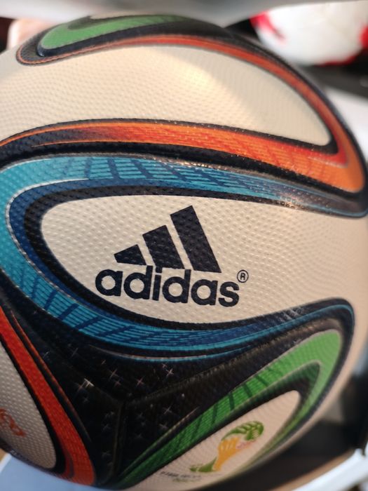 Piłka meczowa brazuca