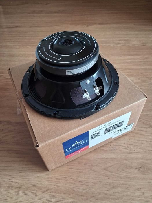 Coluna Eminence Alpha-8A - 8 Ohm