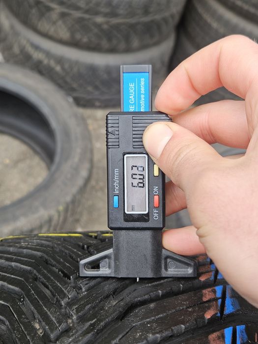 Шины БУ 235 40 R 19 Michelin cross climate 2 комплект всесезон