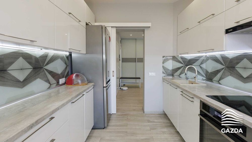 4-кімнатна квартира з ремонтом | SAKURA | Ужгород - SK 5.37